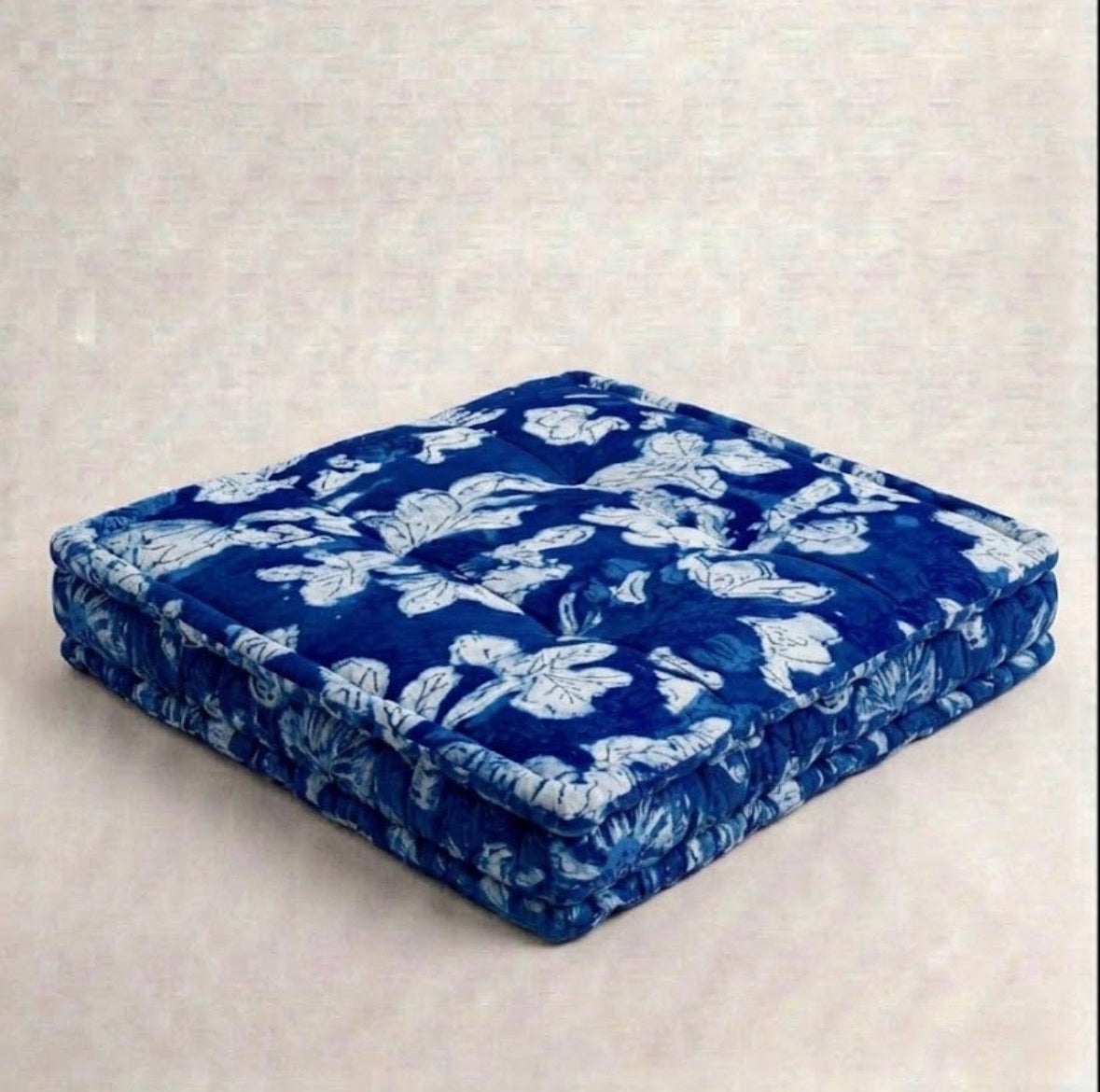 Eddie - Blue and White Floral Print