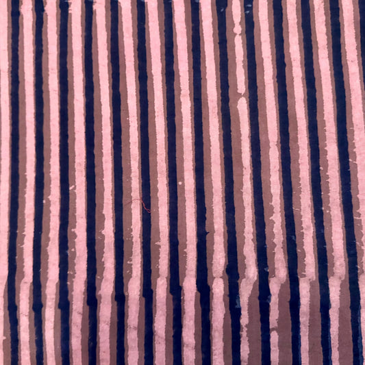 Textured fabric with vertical stripes in lavender and pink 